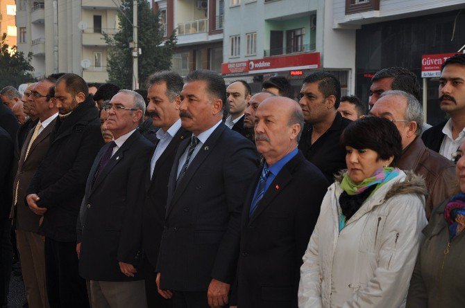 Toroslar Belediyesi’nde Şehitler İçin Saygı Duruşu
