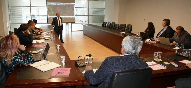 Büyükşehir Belediyesi’nde Raylı Sistem Toplantısı