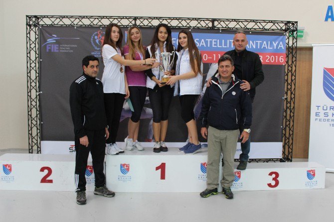 Eskrim Türkiye Şampiyonası’na Antalyalı Sporcular Damgasını Vurdu