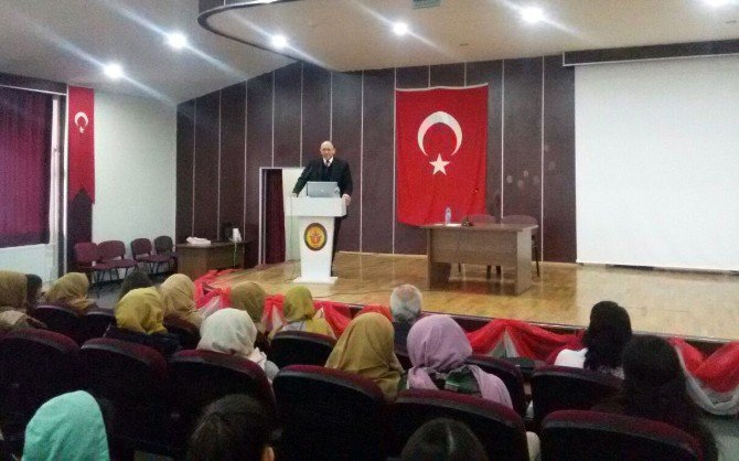 Denizli’de "Hoca Ahmet Yesevi" Konferansı