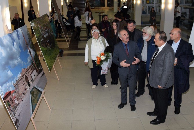 “Türkiye Ulu Camileri Fotoğraf Sergisi” Esogü’de Açıldı
