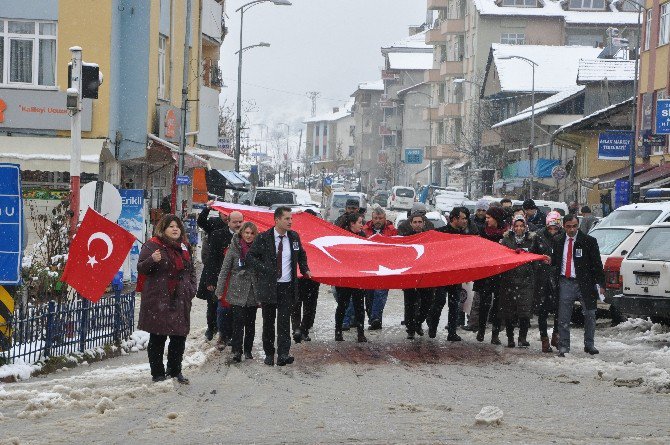 Beşiktaş’daki Terör Saldırısı Pınarbaşı’nda Protesto Edildi