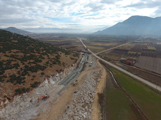 Elmalı Yuva’da Taşkınlardan Koruna Projesi Devam Ediyor