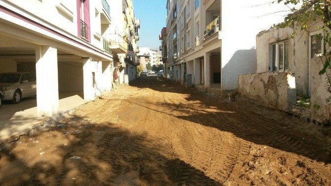 Efeler’de Girne Mahallesi 2160 Sokak Yenileniyor