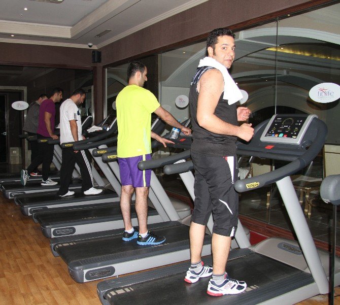 Elit World Van Otel’de Spor Ve Havuz Keyfi