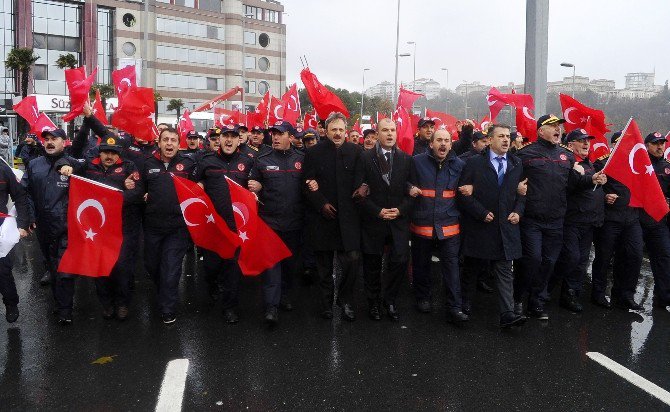 İstanbul İtfaiyesi, Patlamanın Meydana Geldiği Şehitler Tepesi’ni Ziyaret Etti