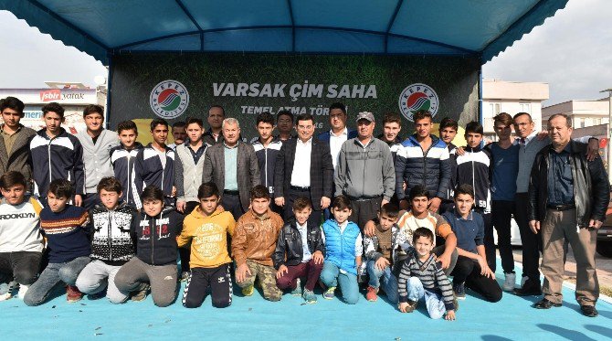 Kepez Belediyesi’nden Çim Futbol Sahası