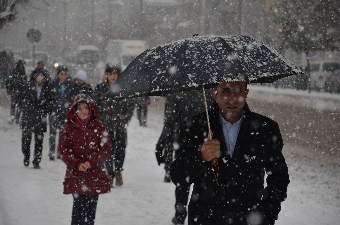 Muş’ta 10 Köy Yolu Ulaşıma Kapandı