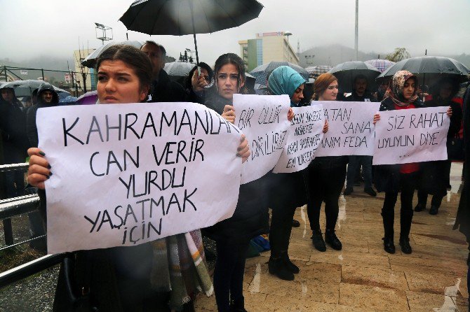 Odü’de Şehitlere Saygı Teröre Tepki Yürüyüşü