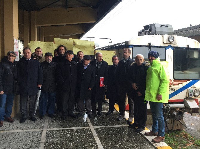 Sakaryalılar “Ada Treni” İçin İmza Kampanyası Başlattı