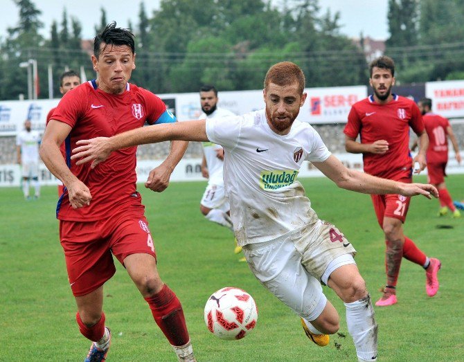 İnegölspor’da 4 Oyuncu İle Yollar Ayrıldı