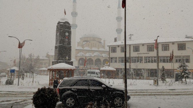 Tokat’ın Başçiftlik İlçesinde Eğitime Kar Engeli