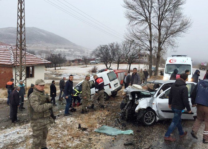 Tokat’ta Trafik Kazası: 2 Ölü, 3 Yaralı