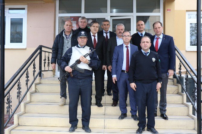 Manisa Güçbirliği Polisin Yanında