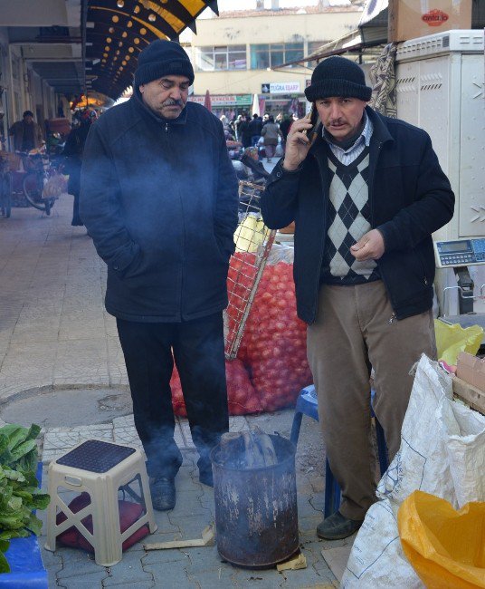 Antalya’da Pazar Esnafının Soğukla İmtihanı