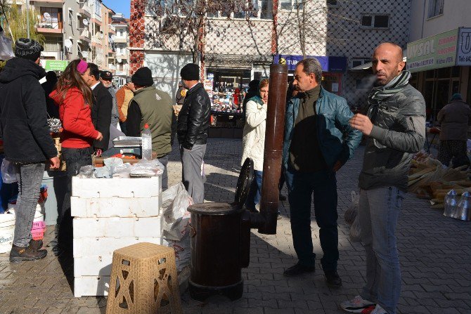 Antalya’da Pazar Esnafının Soğukla İmtihanı