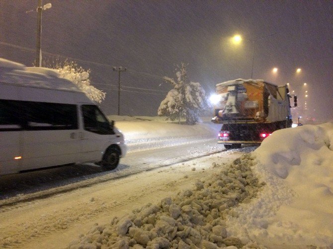 Bitlis’te 270 Köy Yolu Ulaşıma Kapandı