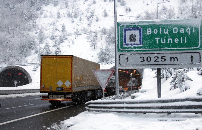 Bolu Dağı’nda Uzun Araç Kuyrukları Oluştu