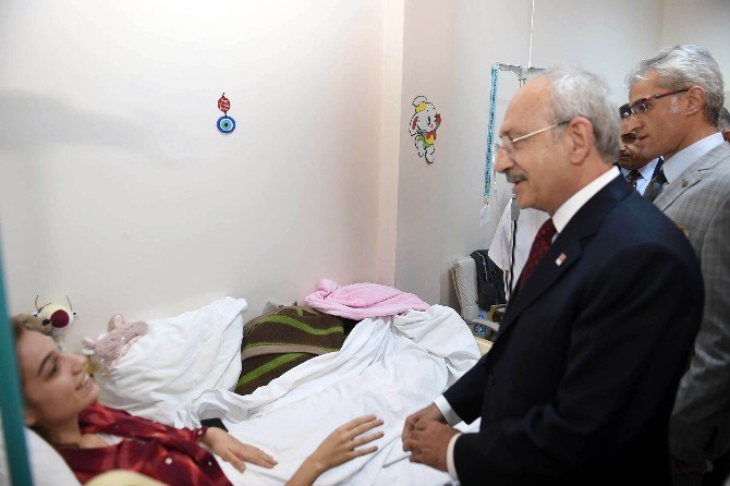 Chp Lideri Kılıçdaroğlu Beşiktaş’taki Saldırıda Yaralananları Ziyaret Etti