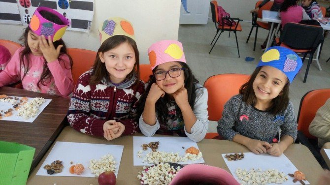 Efeler’de Minikler ’Tutum Yatırım Ve Türk Malları Haftası’nı Kutladı