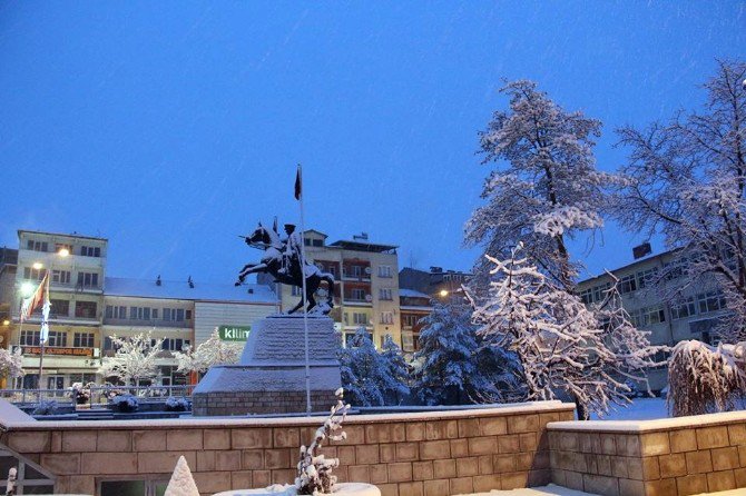 Oltu’da Okullara Kar Tatili