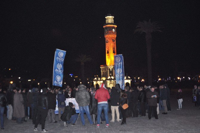 İzmir’de Halep’teki Saldırılar Protesto Edildi