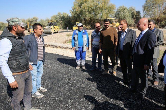 Kocasinan Belediyesi Kırsalda 90 Kilometre Stabilize Yol Ve 12 Bin Metrekare Kilitli Parke Yaptı