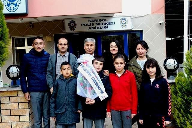 Sarıgöllü Öğrencilerden ’Polisimizin Yanındayız’ Ziyareti