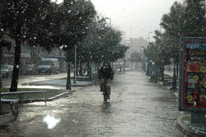 Sakarya’ya Yılın İlk Karı Düştü