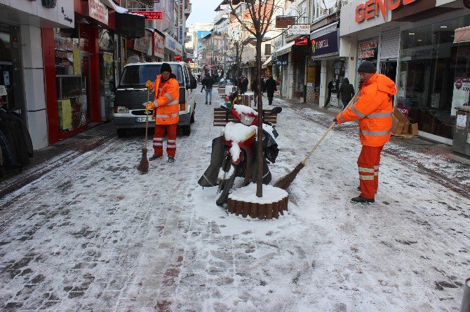 Kar, Tavşanlı’da Etkili Oldu