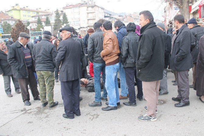 Tosya’da Yaşlı Adamın İmdadına Vatandaşlar Yetişti