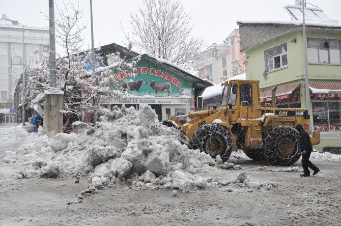 Tunceli’de 246 Köy Yolu Ulaşıma Kapandı