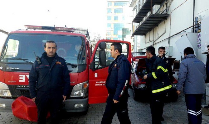 Gaz Sızdıran Otomobil Mahalle Sakinlerini Korkuttu