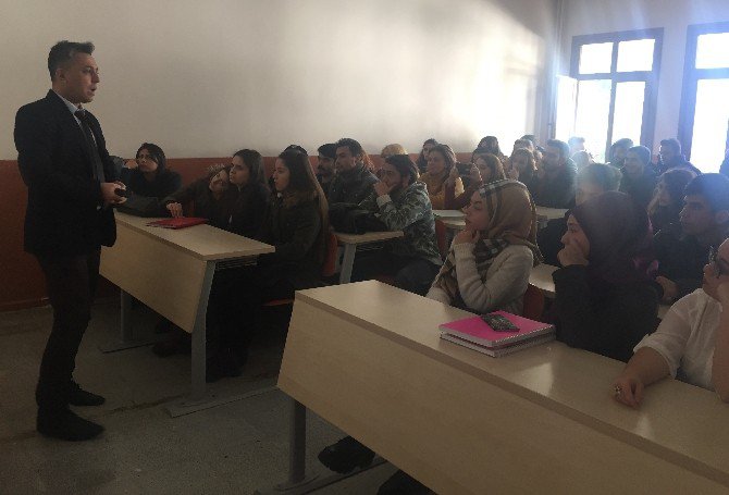 Öğrencilere İş Arama Semineri