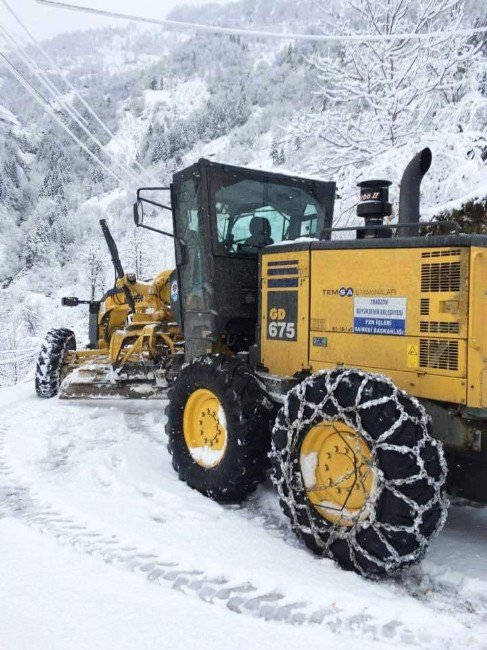 Doğu Karadeniz’de Soğuk Hava Yaşamı Olumsuz Etkilemeye Devam Ediyor