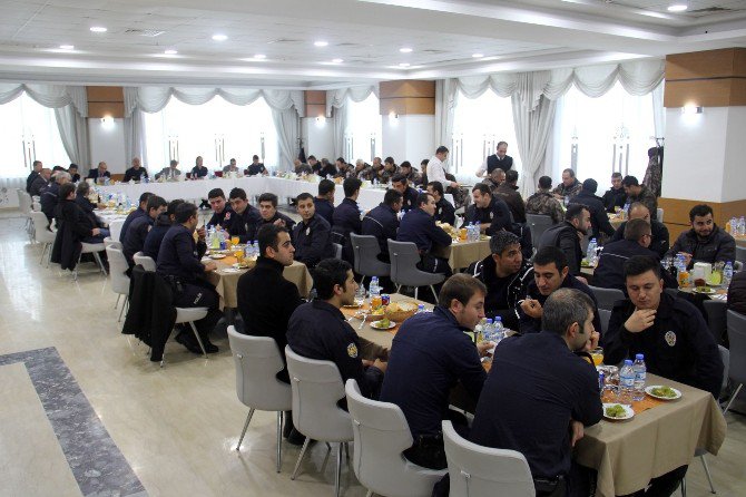 Vali Çınar’dan Polise Taziye Ziyareti