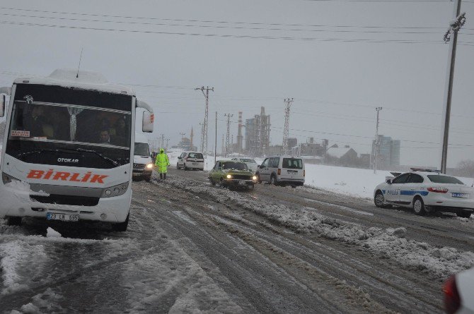 Diyarbakır’da Bazı Yollar Kar Nedeniyle Ulaşıma Kapatıldı