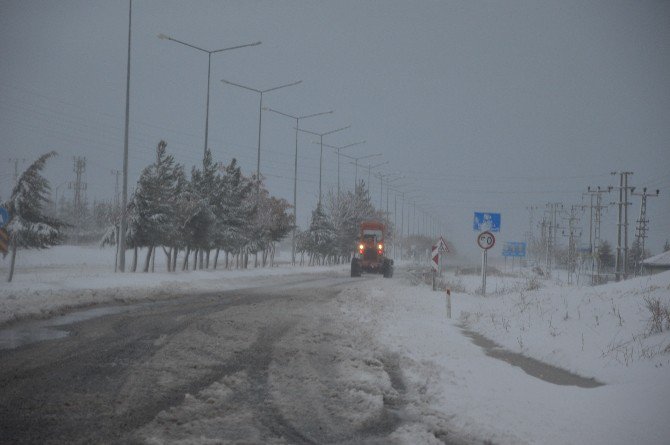 Diyarbakır’da Bazı Yollar Kar Nedeniyle Ulaşıma Kapatıldı