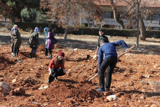 Gaziantep Üniversitesi Fotoğraf Topluluğundan Örnek Davranış