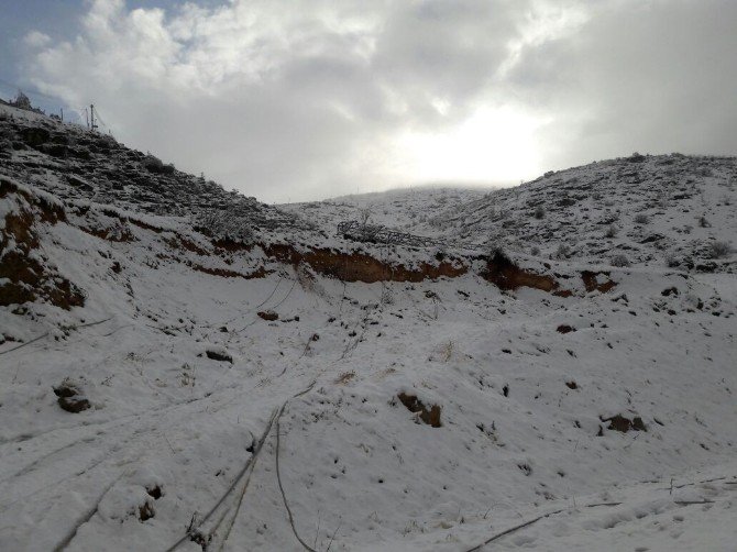 Hakkari Karanlıkta Kaldı