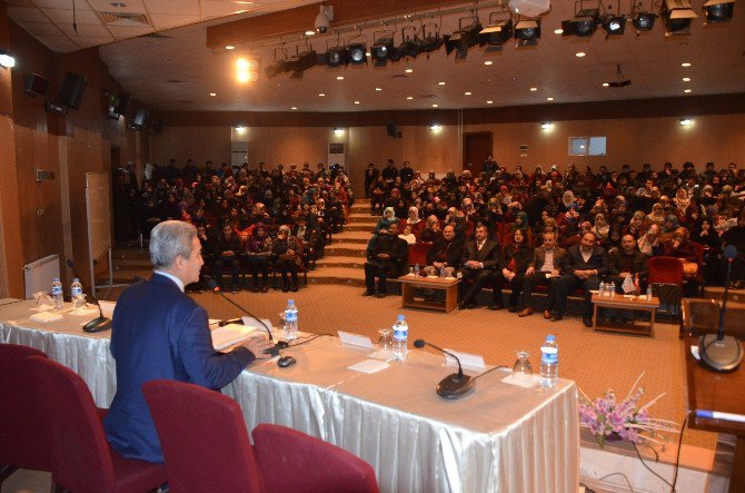 Iğdır’da “Aile İçi Eğitim” Paneli