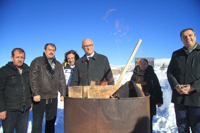 Uludağ’da Yakılan Meşale İle Sezon Erken Açıldı