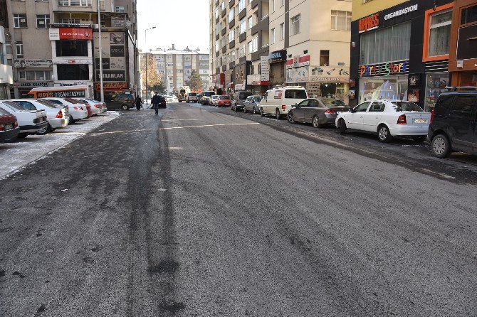 Serçeönü Mahallesi’nde Yaya Ve Araç Yolu Yenilendi