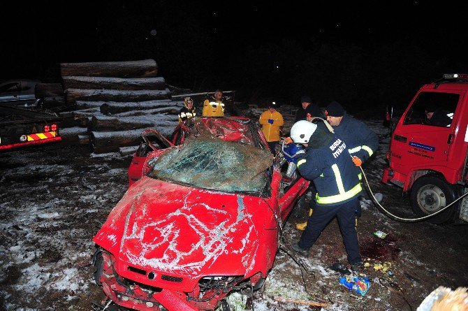 Bir Gün Önce Aldıkları Otomobilde Can Veren 3 Genç Gözyaşlarıyla Uğurlandı