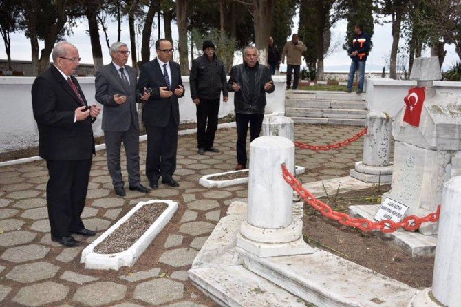 Başkan Albayrak Namık Kemal Ve Süleyman Paşa’nın Mezarını Ziyaret Etti