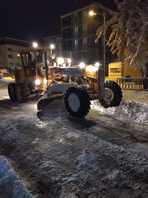 Malazgirt’te Kar Temizleme Çalışması