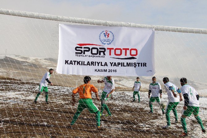 Varto’da Futbol Sahası Açılışı