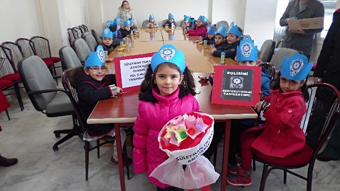 Öğrencilerden Polise Ziyaret