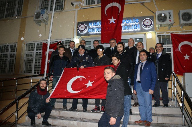 Üniversiteli Gençlerden "Polisimin Yanındayım” Kampanyasına Destek