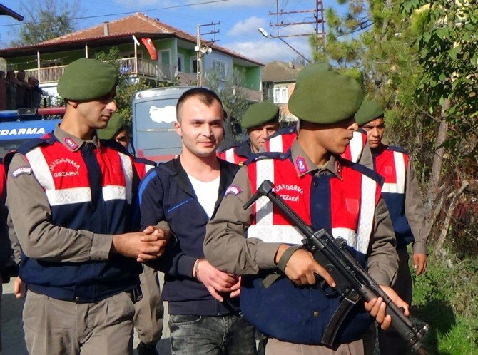 Bir Oğlu Mezarda Diğer Oğlu Cezaevinde